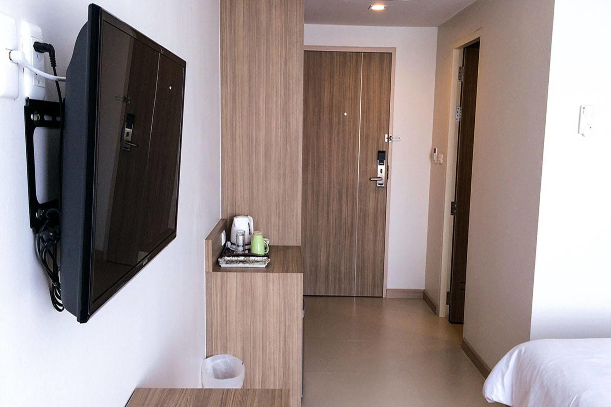 Hotel Leosor 3*